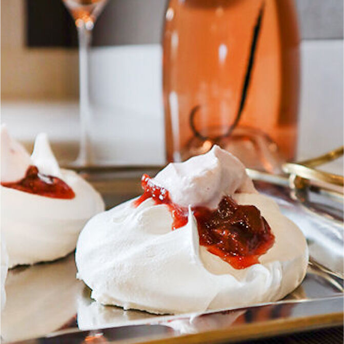 Pavlova Recipe Image