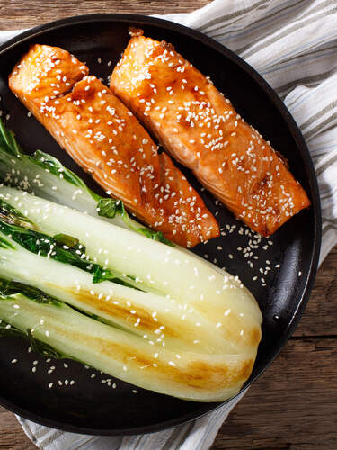 Baked Salmon with Maple Sauce 