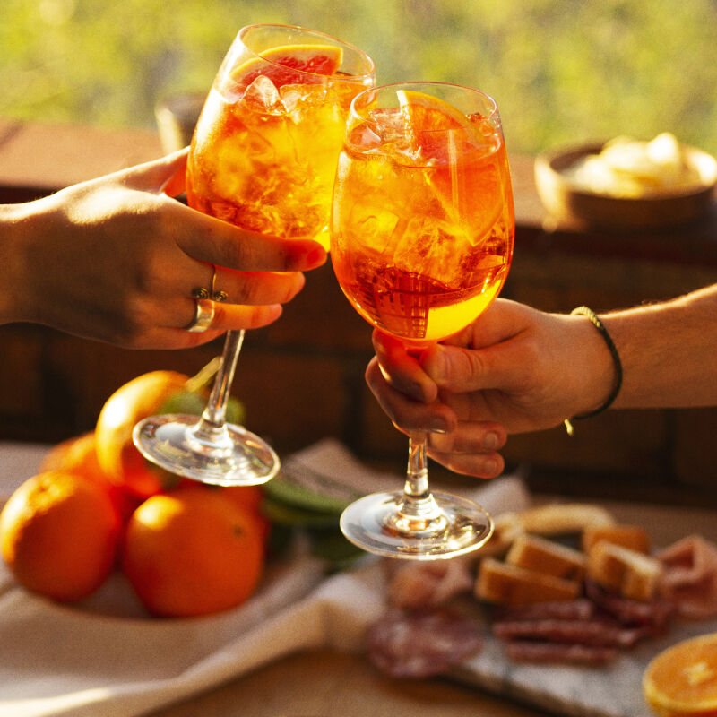 wine cocktails toasting