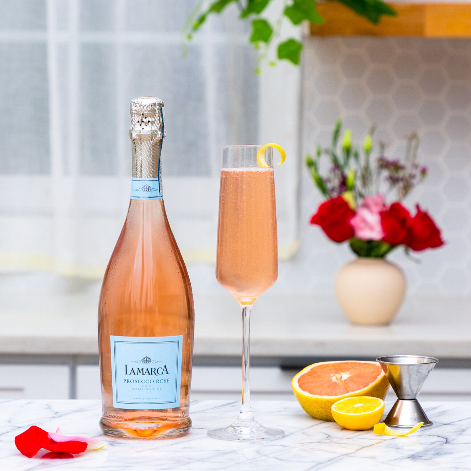 Veneto 75 Wine Cocktail Recipe Image